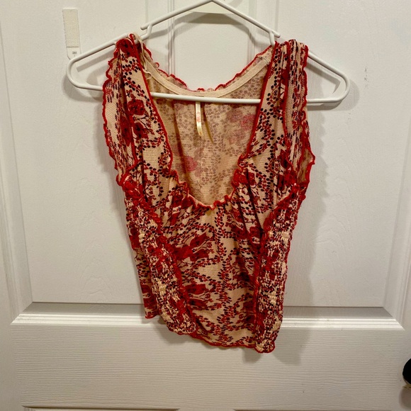 We the free. Excellent condition. - Picture 4 of 4